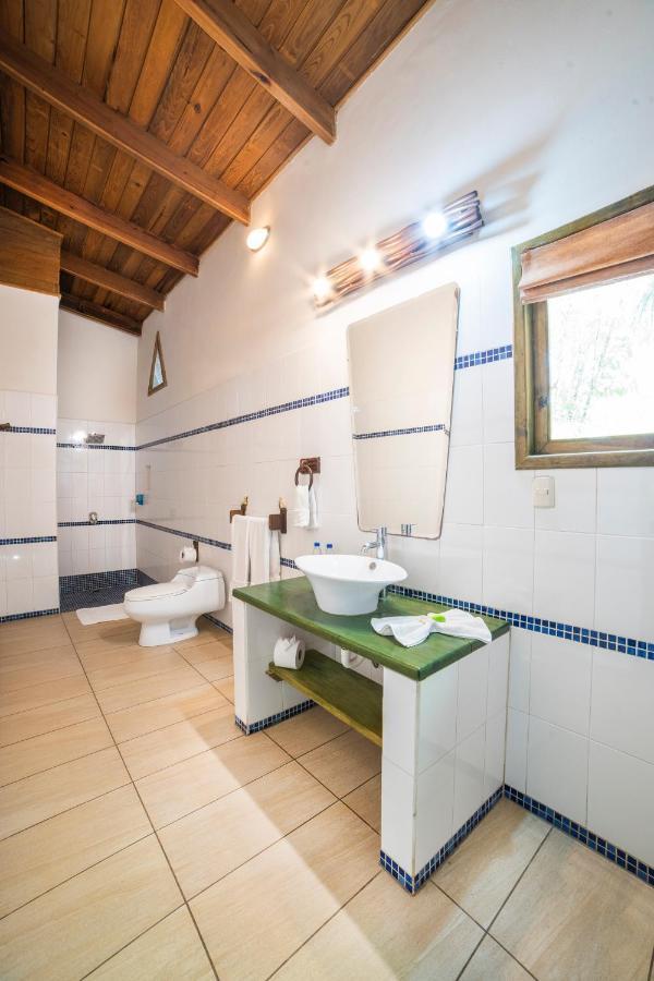 Hotel Nanajuana Rio Dulce Town Extérieur photo