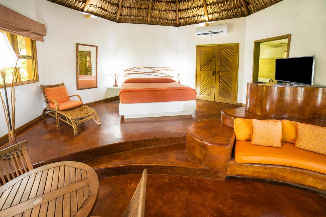 Hotel Nanajuana Rio Dulce Town Extérieur photo