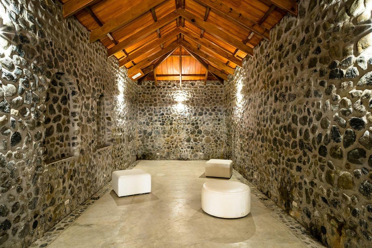 Hotel Nanajuana Rio Dulce Town Extérieur photo