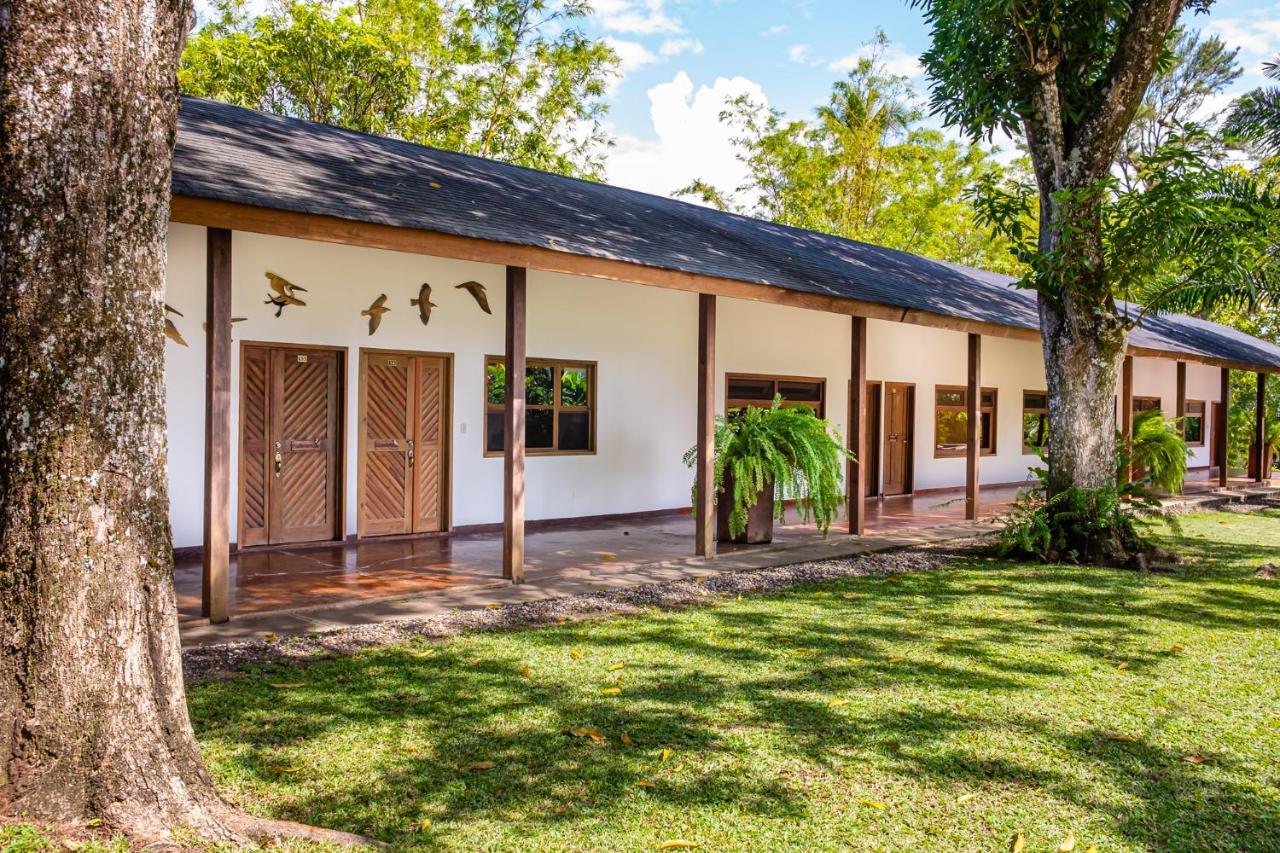 Hotel Nanajuana Rio Dulce Town Extérieur photo