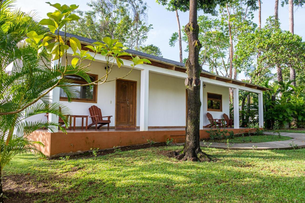 Hotel Nanajuana Rio Dulce Town Extérieur photo